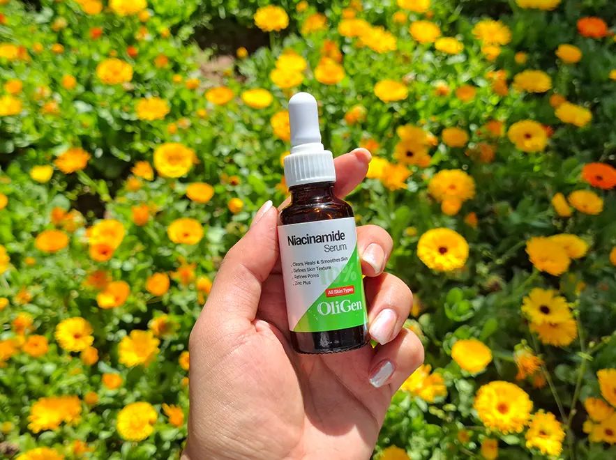 نقد و بررسی سرم جمع کننده منافذ نیاسینامید 10 درصد الی ژن حجم 30 میلی لیتر