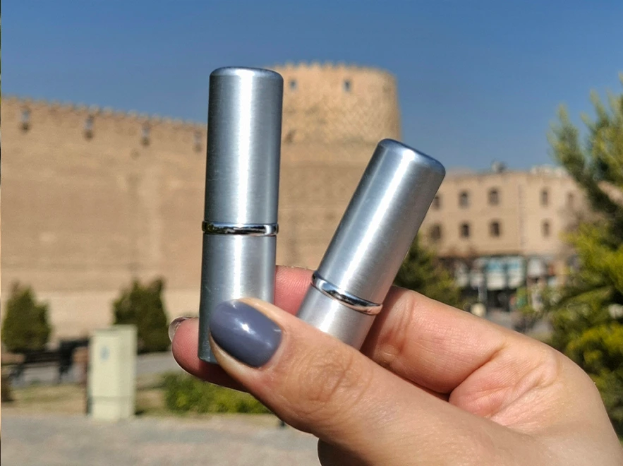 نقد و بررسی رژلب جامد سیلکی شاین مای