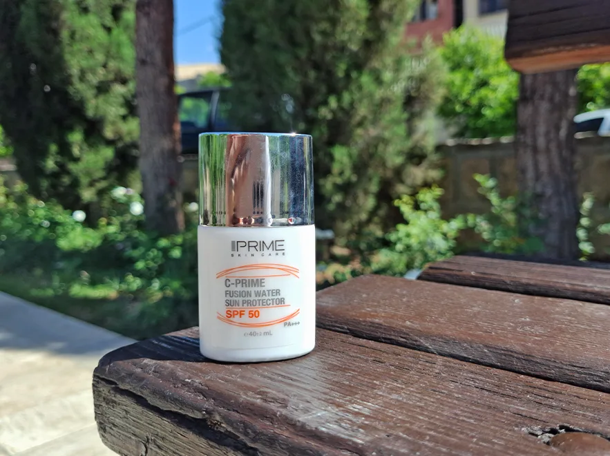 نقد و بررسی فلویید ضد آفتاب بی رنگ فیوژن واتر ویتامین سی پرایم SPF50 حجم 40 میلی لیتر