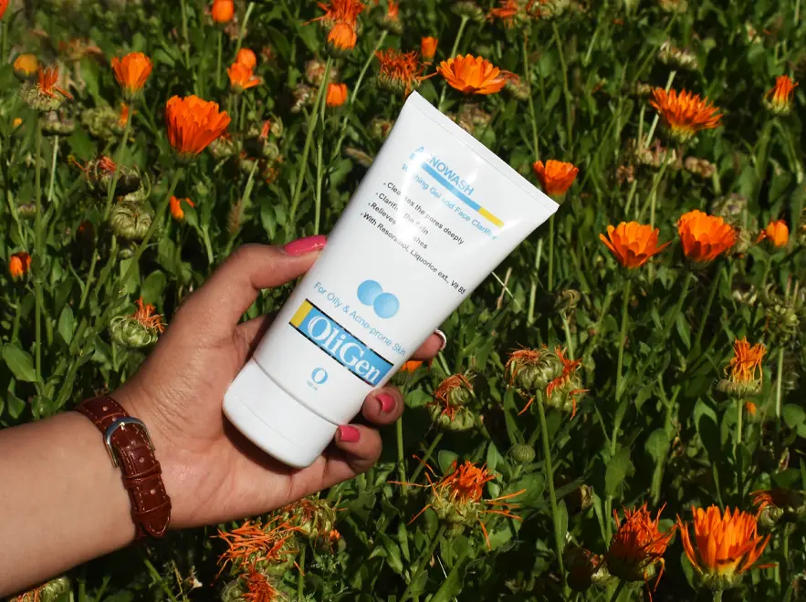 بررسی ژل شستشوی صورت آکنوواش الی ژن حجم 150 میلی لیتر