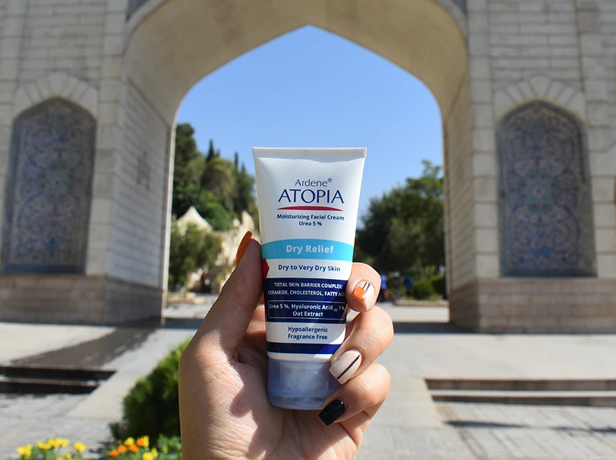 نقد و بررسی کرم مرطوب کننده قوی صورت اوره 5 درصد درای ریلیف آردن آتوپیا وزن 50 گرم