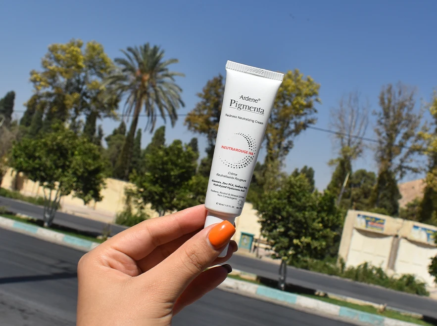 نقد و بررسی کرم ژل مرطوب کننده ضد قرمزی آردن پیگمنتا حجم 30 میلی لیتر