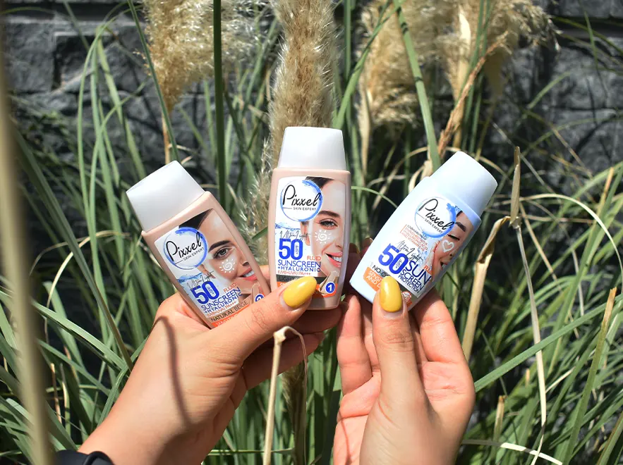 نقد و بررسی کرم ضد آفتاب بی رنگ پوست های چرب و جوش دار پیکسل SPF50 حجم 50 میلی لیتر