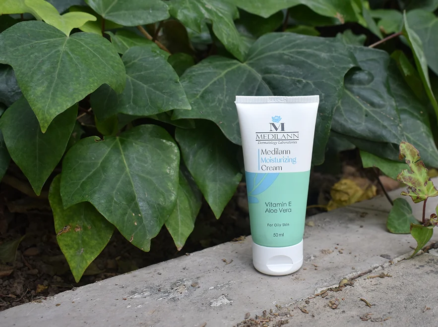 نقد و بررسی کرم مرطوب کننده پوست های مختلط و چرب مدیلن حجم 50 میلی لیتر