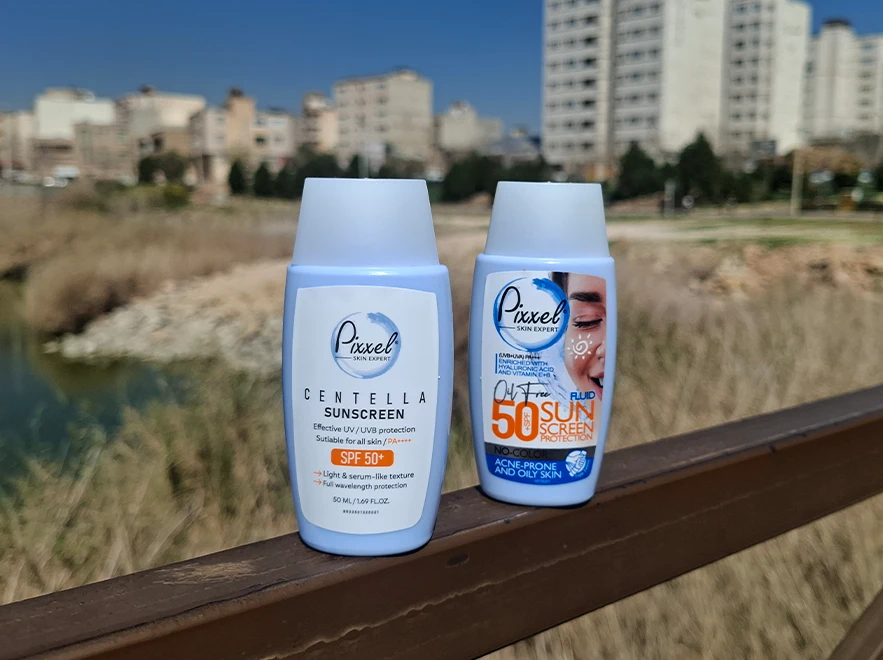 بررسی ترکیبات کرم ضد آفتاب بی رنگ پوست های چرب و جوش دار پیکسل SPF50 حجم 50 میلی لیتر