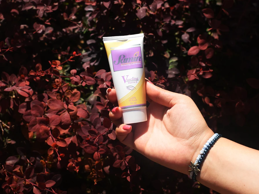 نقد و بررسی کرم وازلین ثمین حجم 50 میلی لیتر