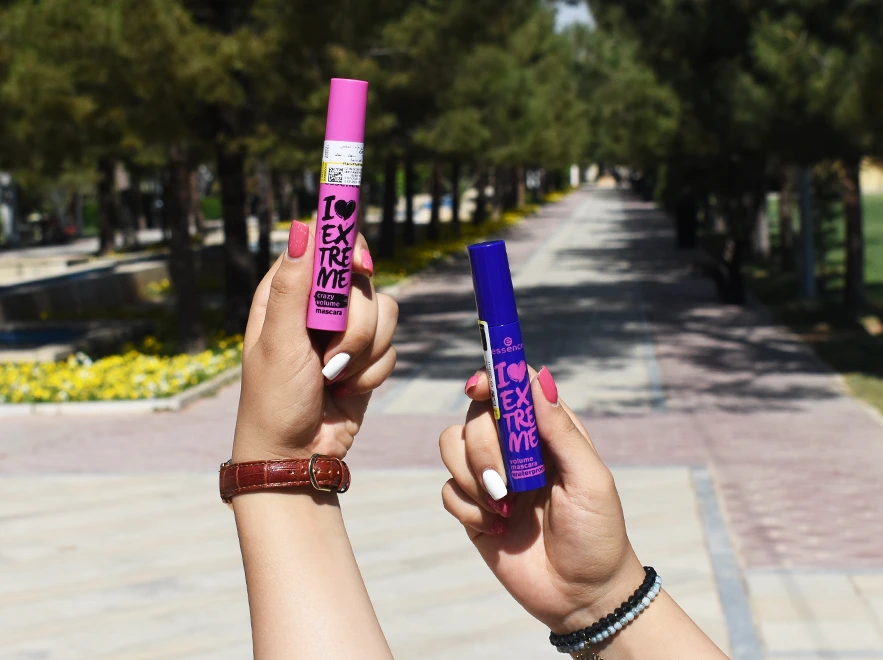 نقد و بررسی ریمل حجم دهنده ضد آب اسنس مدل I Love Extreme Volume