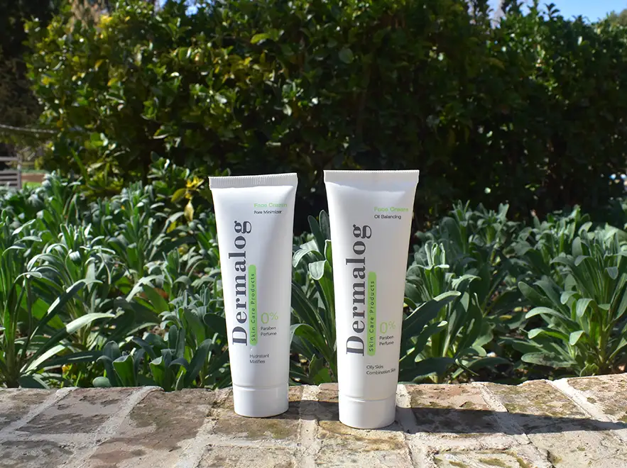 نقد و بررسی کرم آبرسان و جمع کننده منافذ باز پوست درمالوگ حجم 50 میلی لیتر