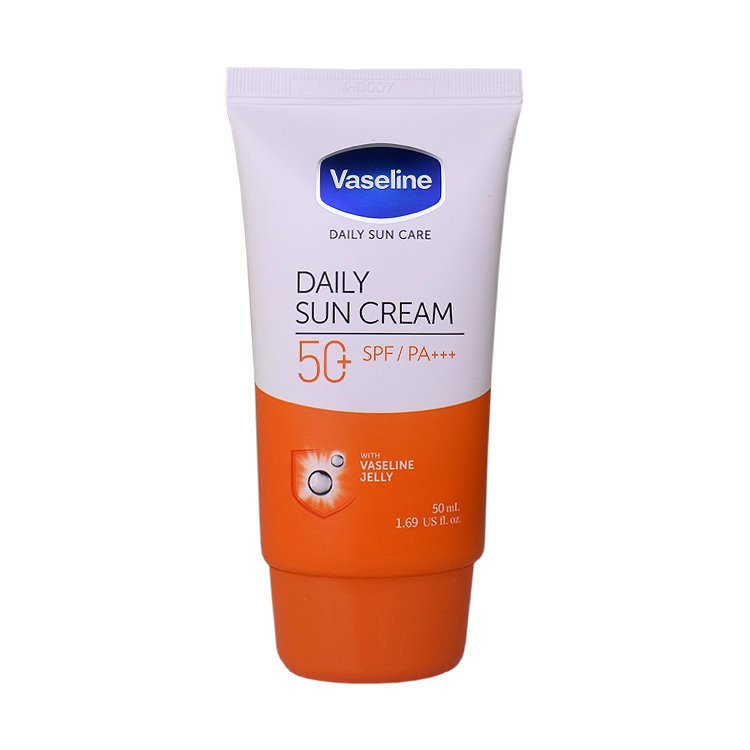 کرم ضد آفتاب بی رنگ انواع پوست وازلین SPF50 حجم 50 میلی لیتر