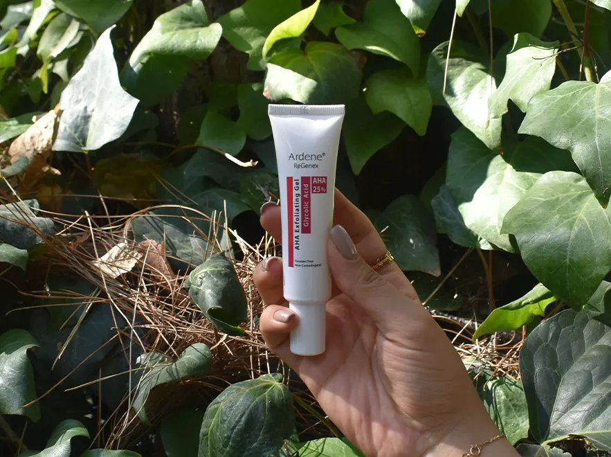 نقد ژل لایه بردار AHA 25 درصد آردن ریجنکس حجم 30 میلی لیتر