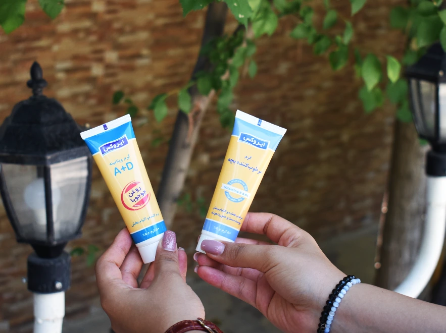 نقد و بررسی کرم ویتامین آد ایروکس حجم 50 میلی لیتر