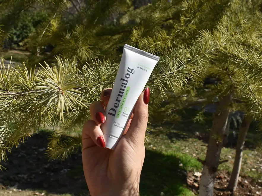 نقد و بررسی کرم مرطوب کننده و آبرسان پوست های مختلط و چرب درمالوگ حجم 50 میلی لیتر