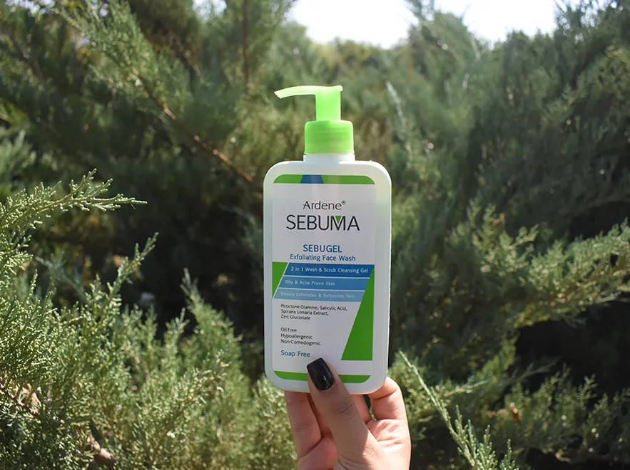 نقد و بررسی ژل شستشوی صورت اسکراب دار پوست های چرب و دارای آکنه آردن سبوما مدل Sebugel وزن 350 گرم
