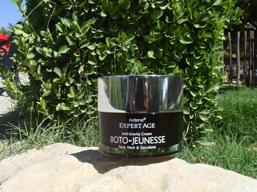 نقد و بررسی کرم ضد چروک و ضد افتادگی قوی صورت آردن اکسپرتیج حجم 50 میلی لیتر