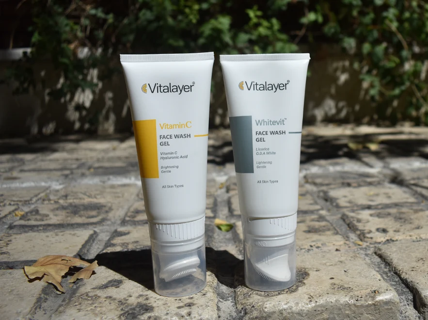 نقد و بررسی ژل شستشوی صورت ضد لک وایت ویت ویتالیر حجم 200 میلی لیتر