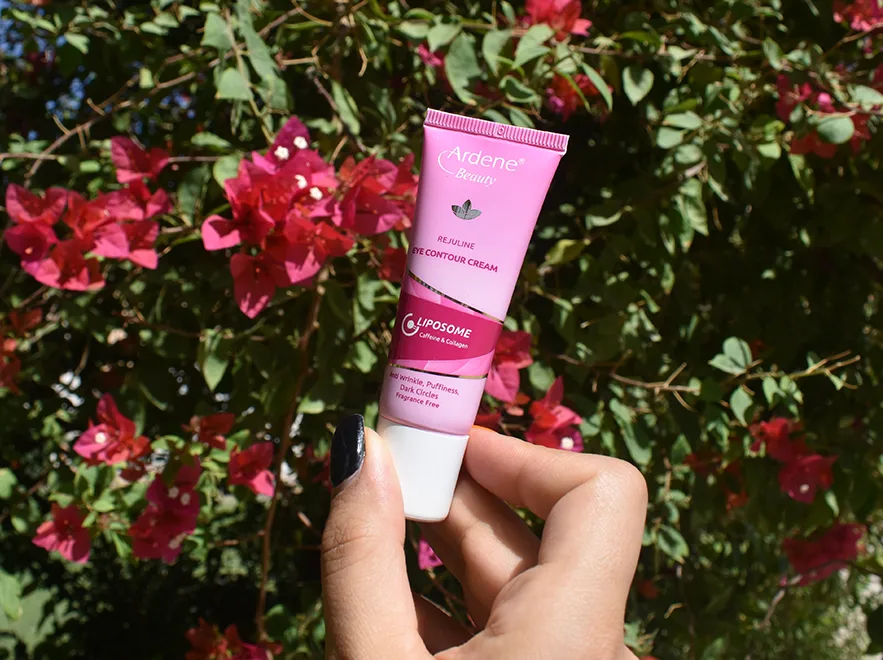 نقد و بررسی کرم دور چشم لیپوزوم رژولاین آردن بیوتی حجم 20 میلی لیتر