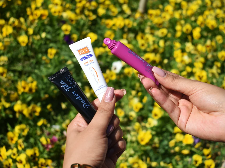 نقد و بررسی کرم ترک لب سفید دکتر ژیلا SPF20 حجم 12 میلی لیتر