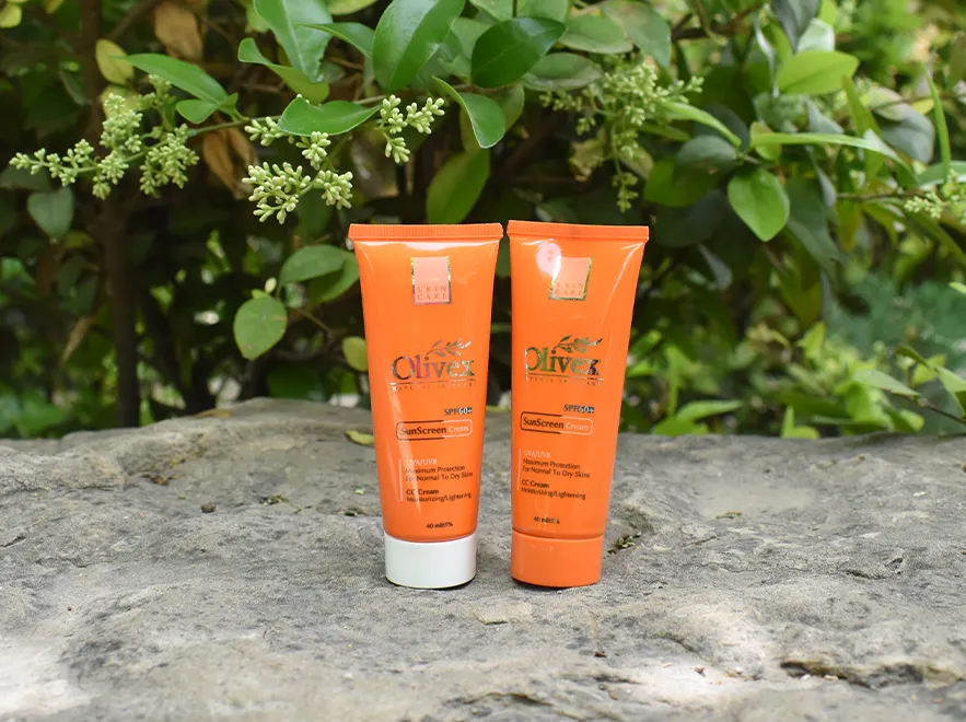 بررسی ترکیبات کرم ضد آفتاب سی سی بی رنگ پوست های خشک و معمولی الیوکس SPF60 حجم 50 میلی لیتر