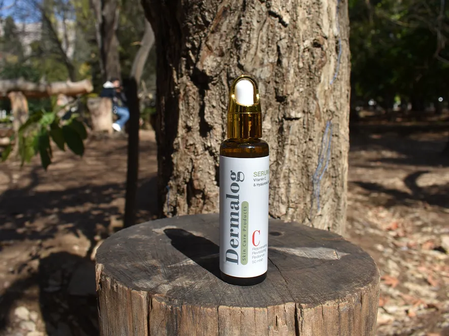 نقد سرم ویتامین سی و هیالورونیک اسید درمالوگ حجم 50 میلی لیتر