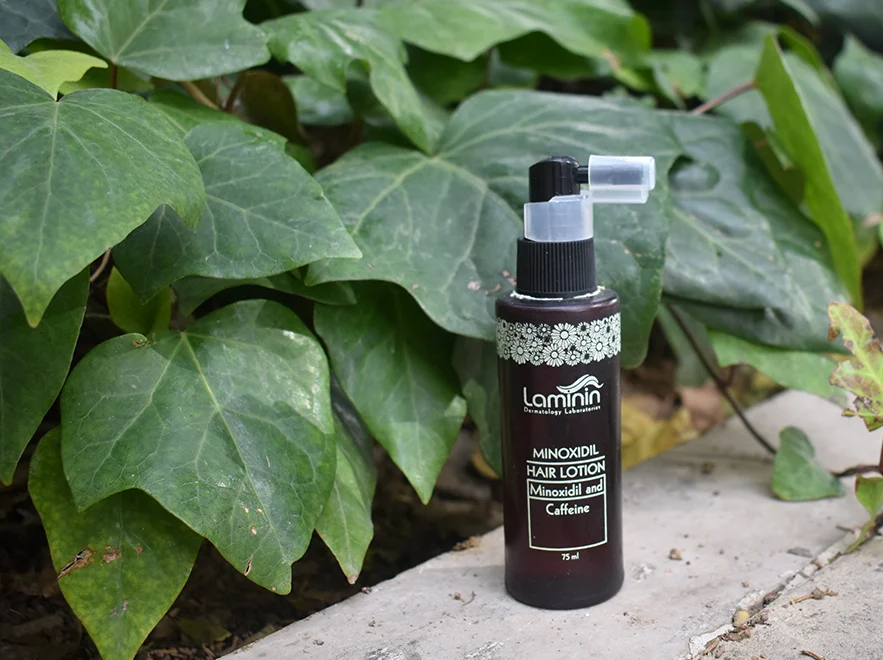نقد و بررسی محلول ضد ریزش مو ماینوکسیدیل و کافئین لامینین حجم 75 میلی لیتر